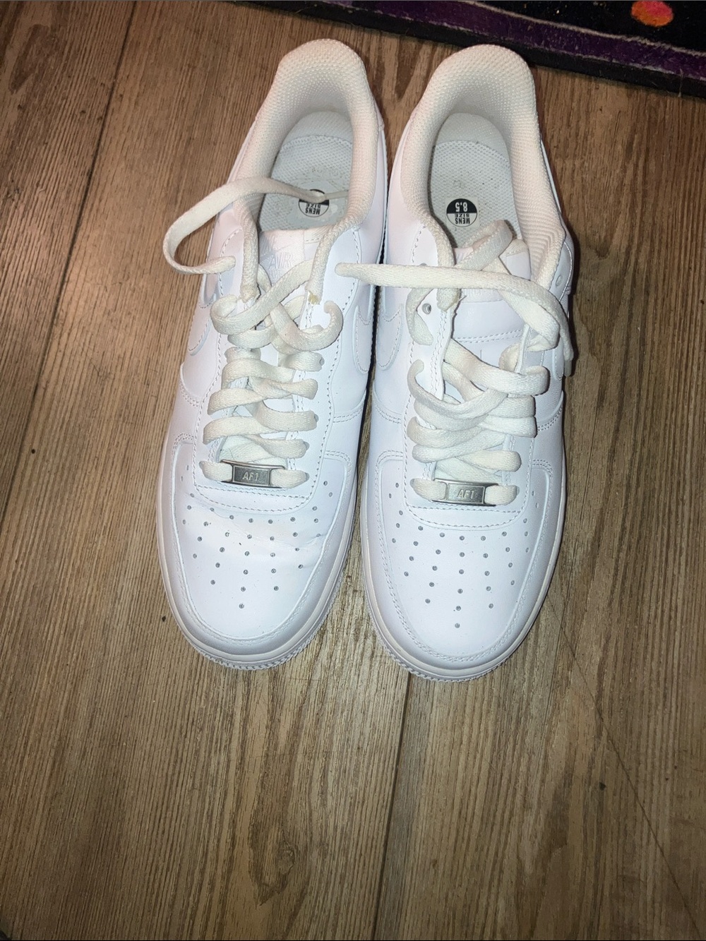 Worn a few times looks brand new still size 8.5 without the box